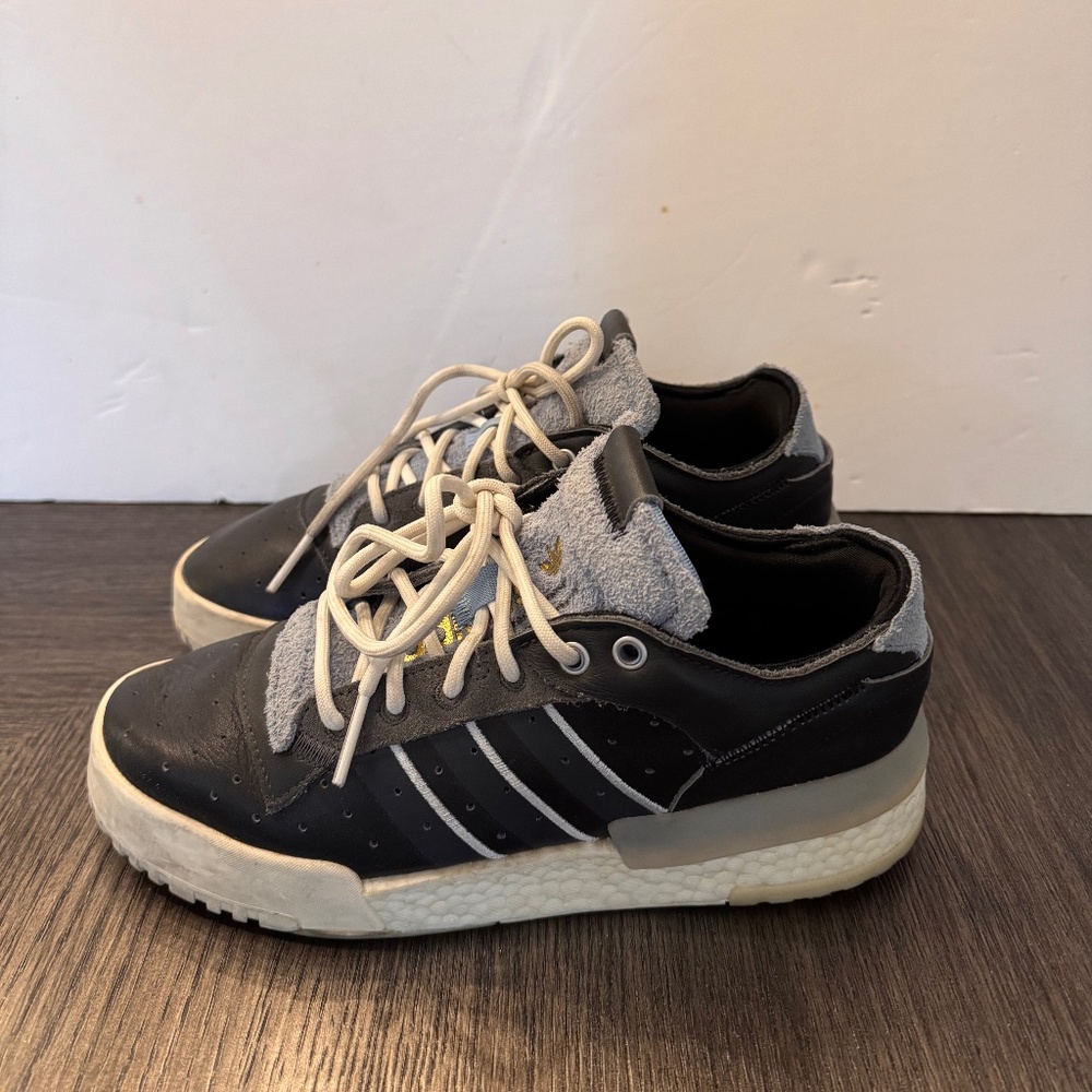 Adidas Rivalry RM Low Core Black / Carbon Sneakers Shoes Size 7 EE6377